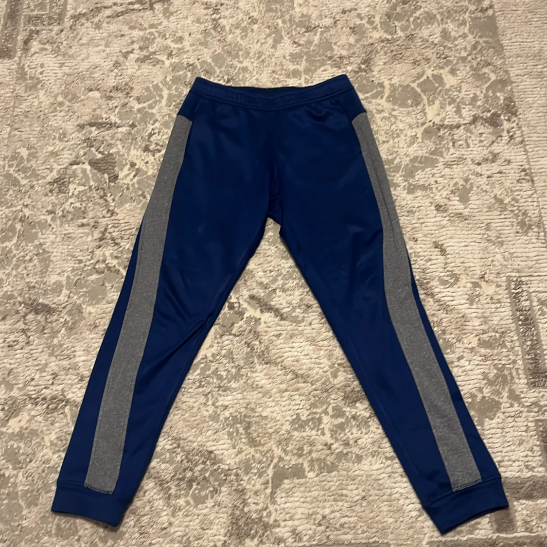 Blå träningsbyxor från Pro Touch