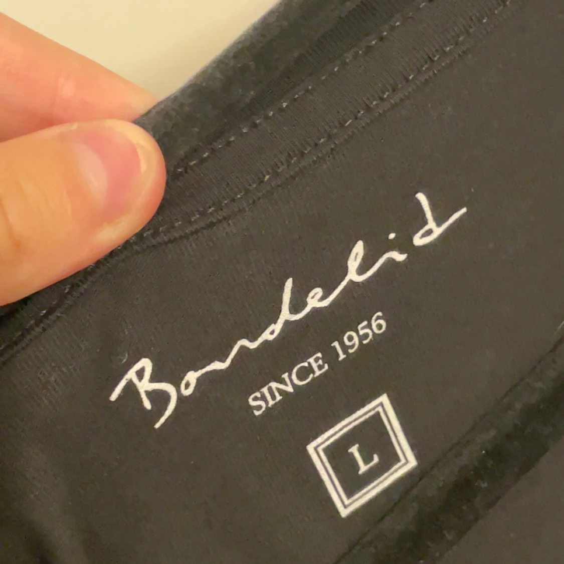 Svart omlottopp från Bondelid - 1