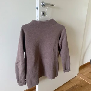 Tröja  - Tröja fr Åhlens fint skick!