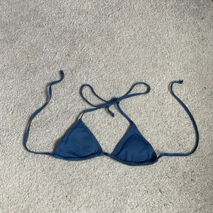Blå trekantsbikini från 157, XS - Blå bikini topp från lager 157 