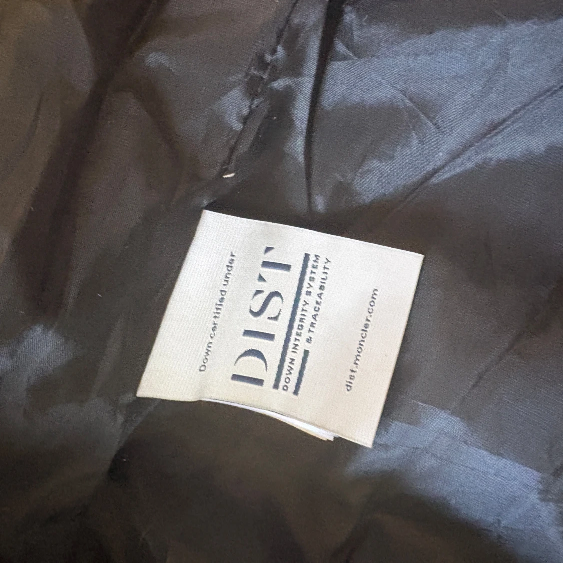 Svart Moncler pufferjacka med huva - 4