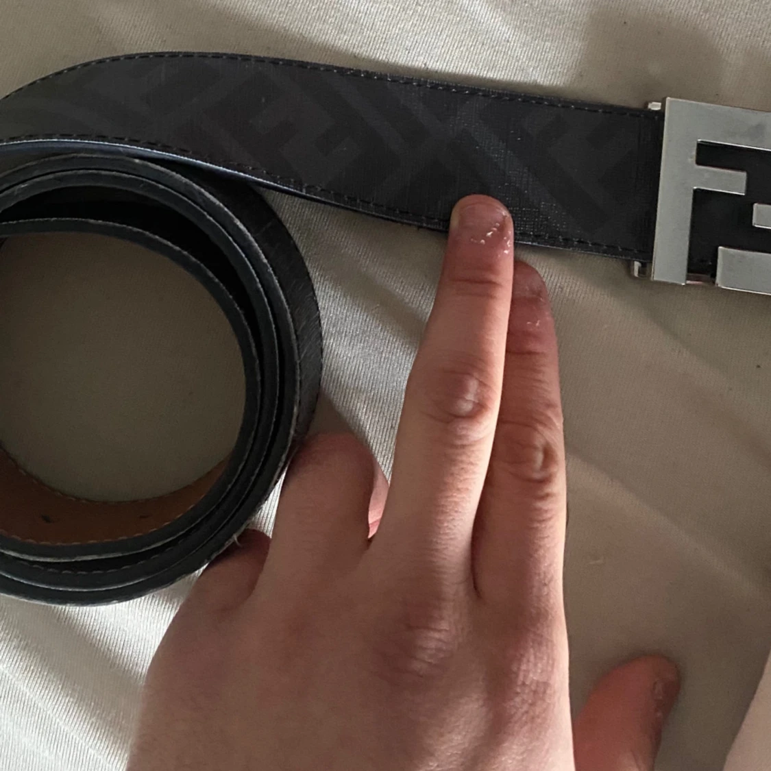 Svart Fendi bälte med FF-spänne - 1