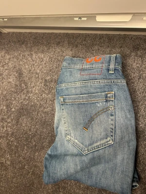 Dondup jeans george - Dondup jeans George storlek 32, mycket bra skick.