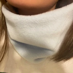 Ljusblå fleecebuff  - Mjuk fleecebuff i en ljusblå färg!!🩵