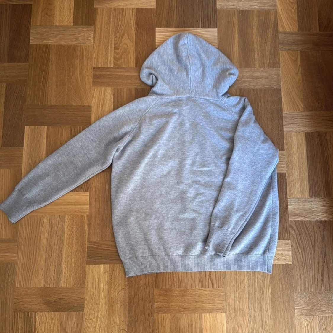 Grå kashmir hoodie - 1