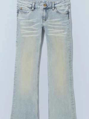 Lågmidjade jeans - Lågmidjade jeans från weekday, har tagit bort weekday lappen som man kan se på sista bilden. Jätte fint skick 