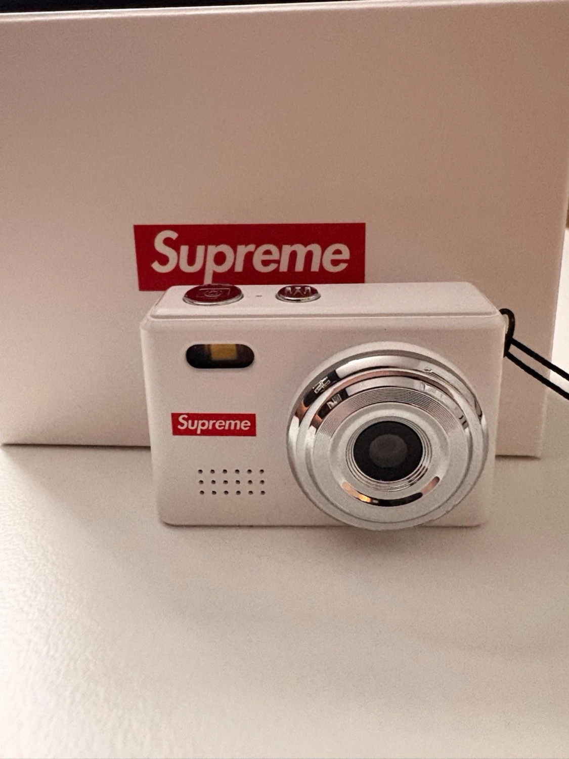 Supreme digital camera keychain - 3