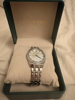 IVY N ROX klocka - Prislappen finns kvar, aldrig använt