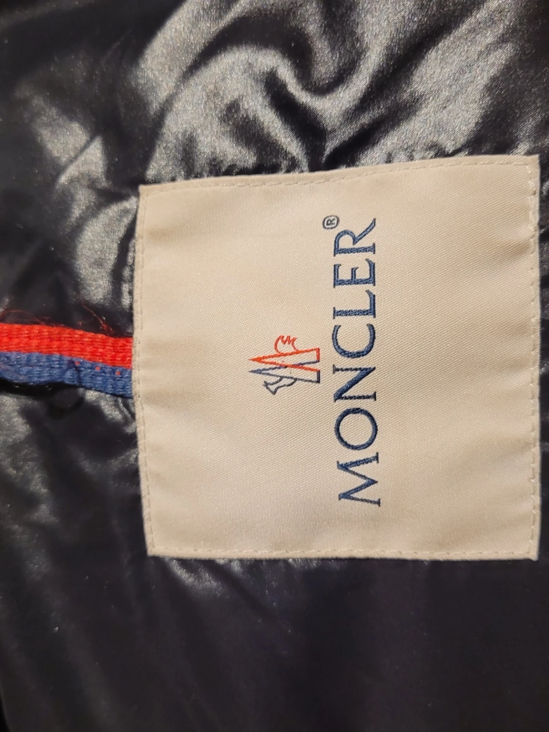 Svart Moncler pufferjacka med huva - 3