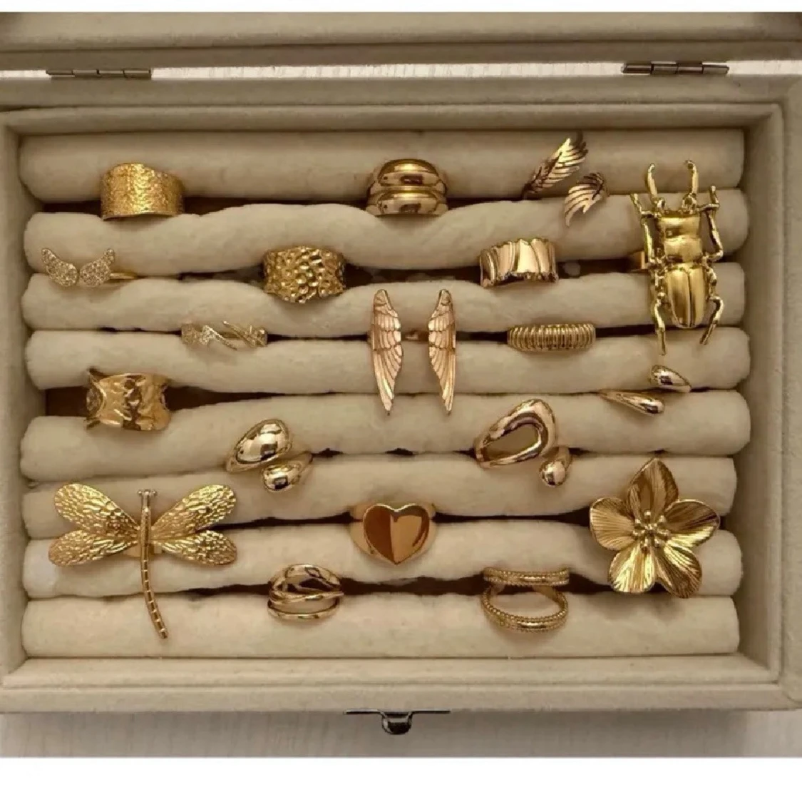 Alla som köper minst 2 ringar får en slumpmässigt ring på köpet  - 2