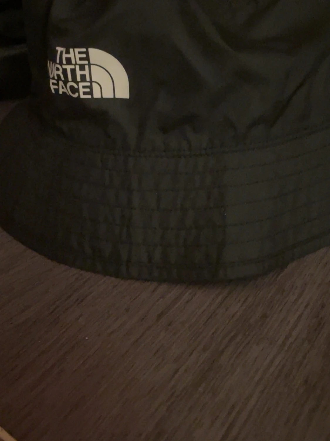 Svart bucket hat från The North Face - 1
