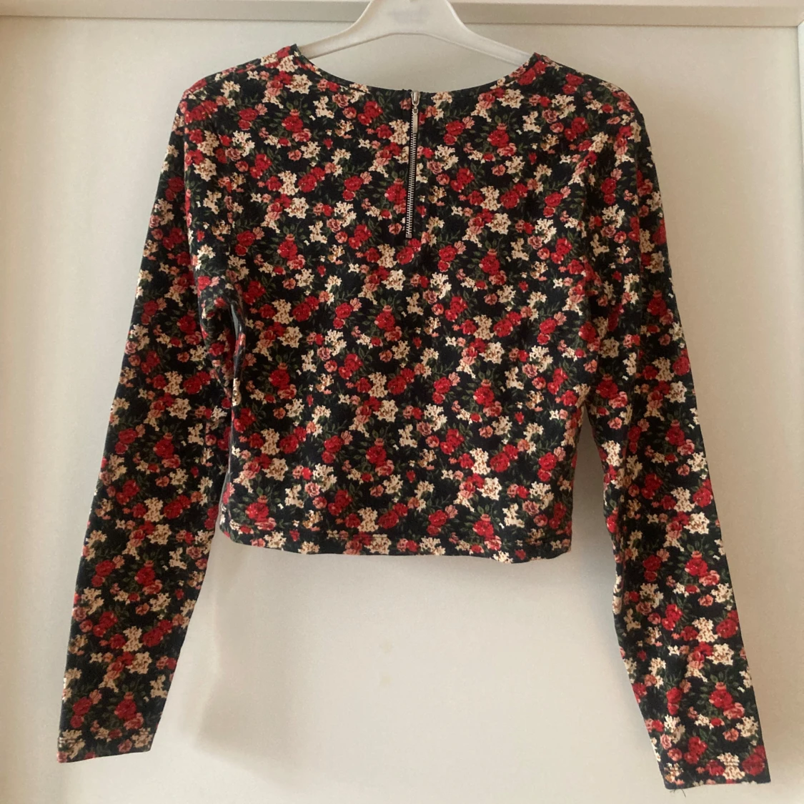 🍒Blommig croppad topp🍒 - 1