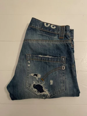 Dondup jeans  - Dondup jeans - skick 9/10, mycket bra skick! - stl w31, passar w29, längd 32 - extremt snygga och feta jeans - SLIM FIT