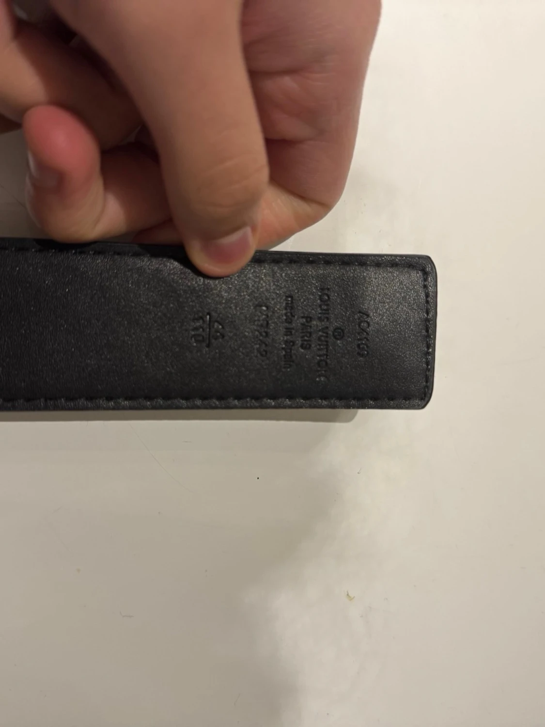 Svart L-V bälte  - 2