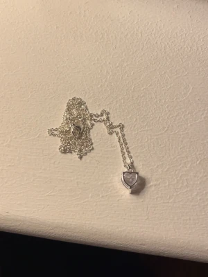 hjärtdiamant-halsband - vit/silver halsband