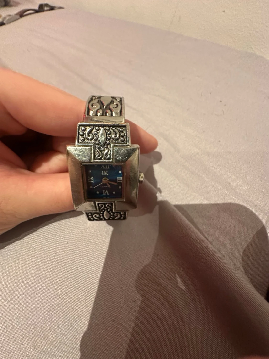 Vintageinspirerad silverfärgad klocka - 3