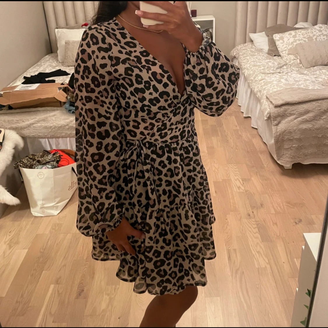 Leopardmönstrad omlottklänning - 1