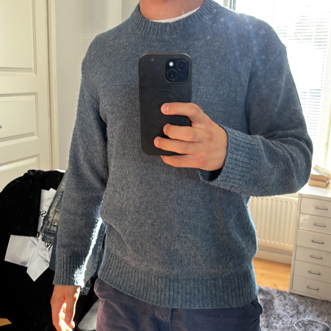 Blå stickad tröja från H&M