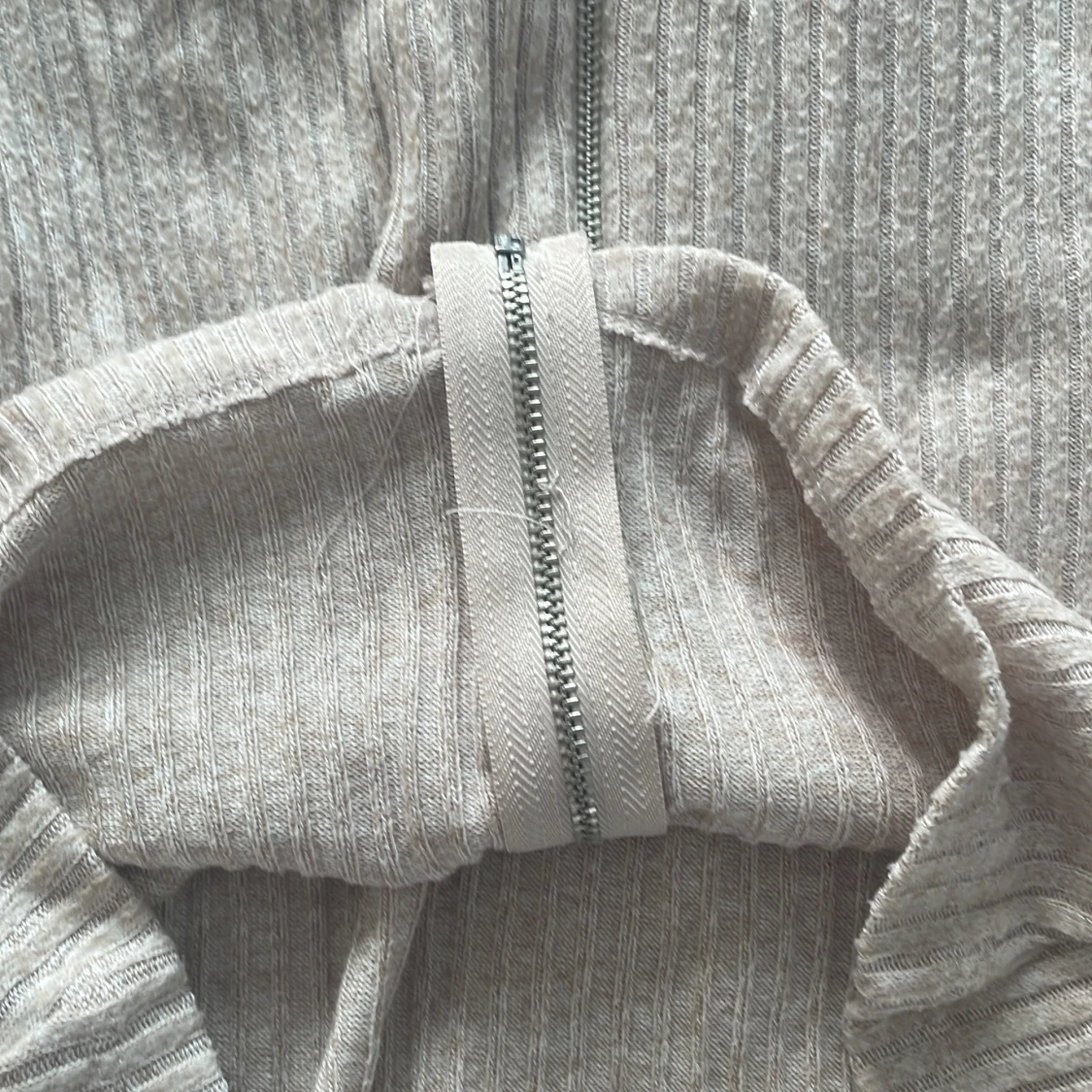 Beige ribbad kofta från 157 XS - 4