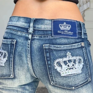Victoria beckham jeans - Midjemått: 40cm rakt över, innerbenslängd: 80cm 💗