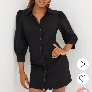 Noisy may klänning - Fin klänning, endast använd en gång! Strl medium men passar även small. Skriv om ni vill ha fler bilder💕