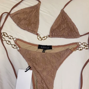 Bikini - Bikini storlek S. Aldrig använd prislapp och trosskydd finns kvar 👙