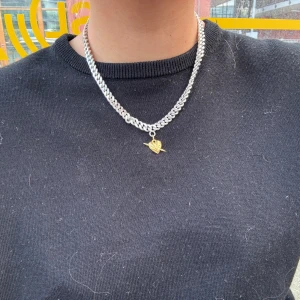 Maria Nilsdotter halsband - INTRESSEKOLL Så fin, använd fåtal gånger och säljs inte längre💗ANVÖND INTE KÖP NU
