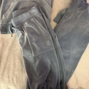 juicy byxor - hål i