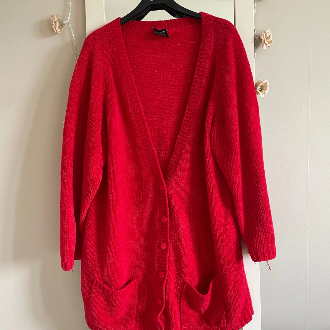 Röd stickad kofta från Carling