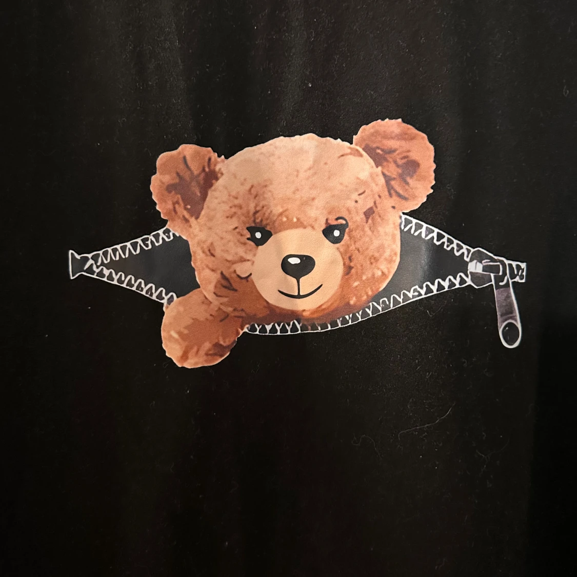 Svart t-shirtklänning med nalle från SHEIN strl: L - 1