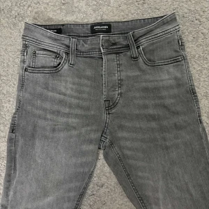Jack & Jones Slim jeans - Jack & Jones  jeans 👖 | Modell: Slim/Glenn | Storlek W29 L30 | Mitt pris: 229 | Köparen betalar för frakten 📦 