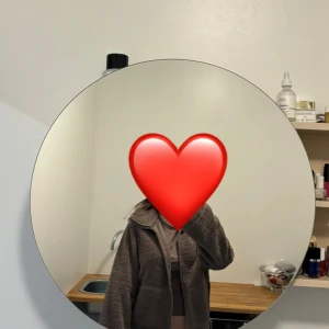 Brun teddyjacka från lager 157, storlek M - Mysig brun teddyjacka från 157 i storlek M. Har inte använt förut alltså helt oanvänd.