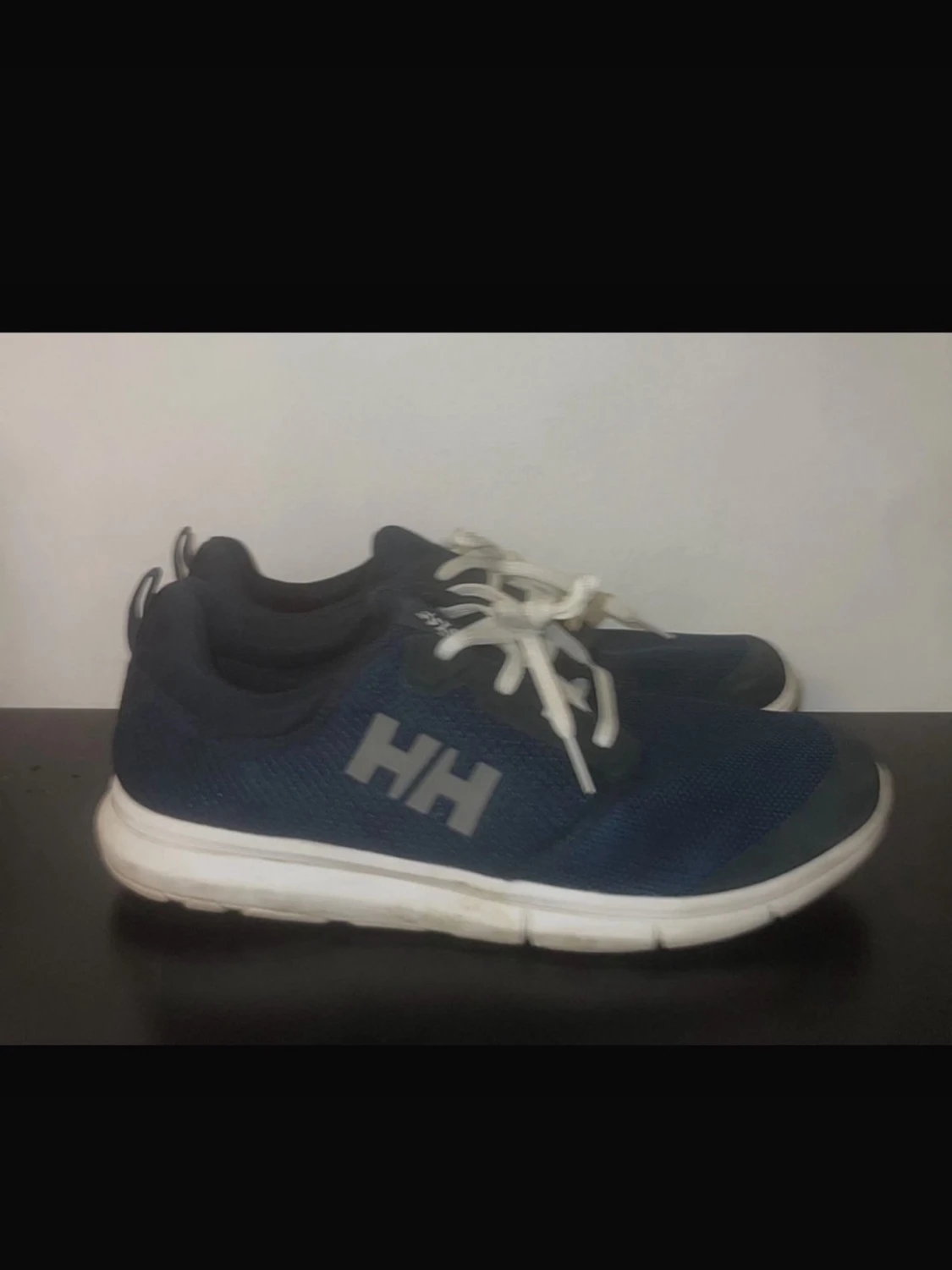 Blå sneakers från Helly Hansen - 1