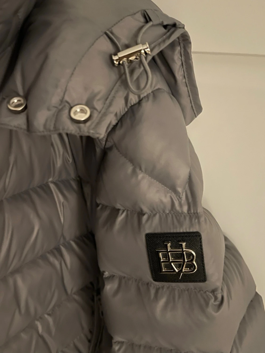 Grå dunjacka från Bvaldi med huva stl M - 2