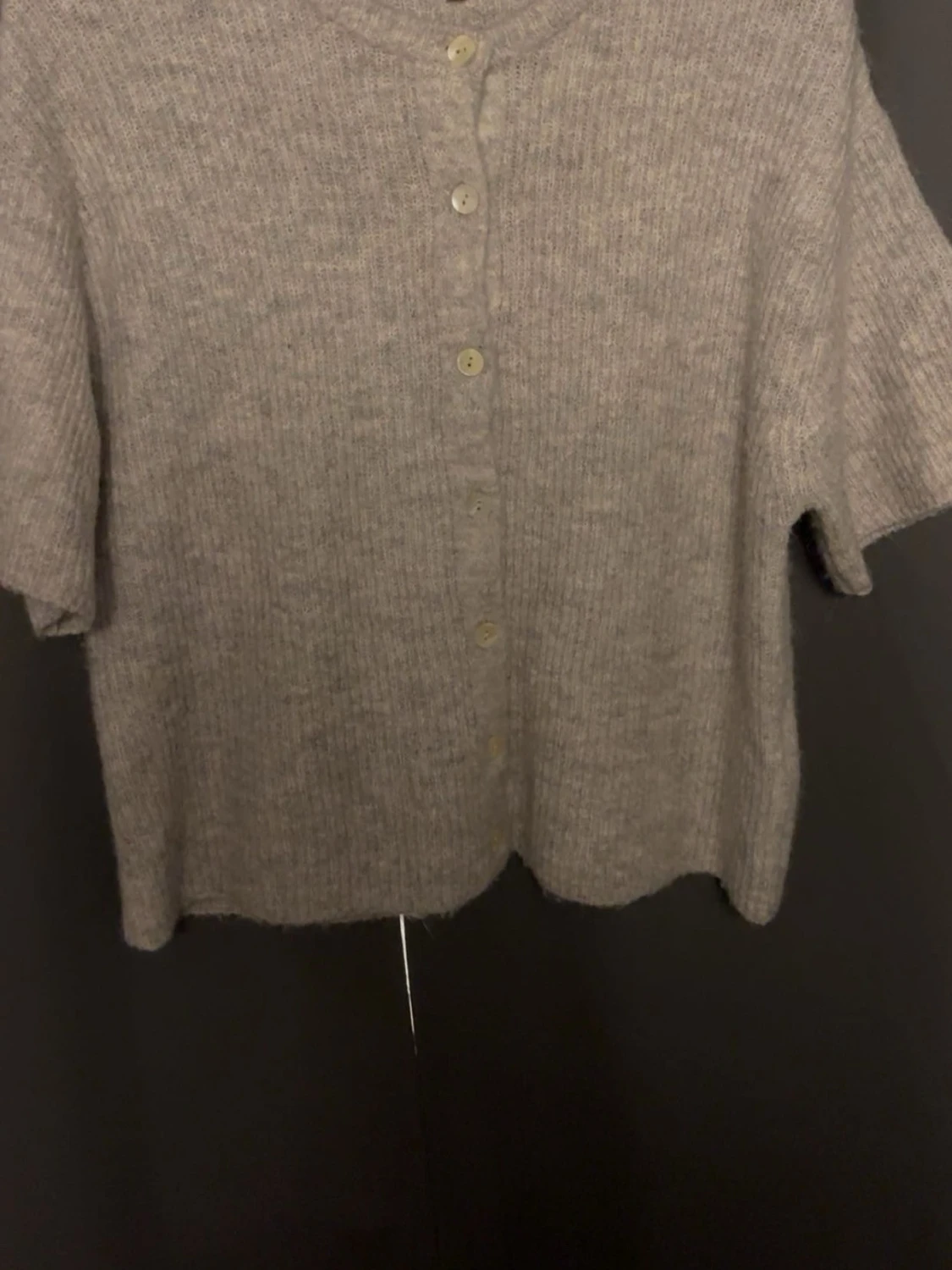 Ljusgrå kofta från Gina Tricot