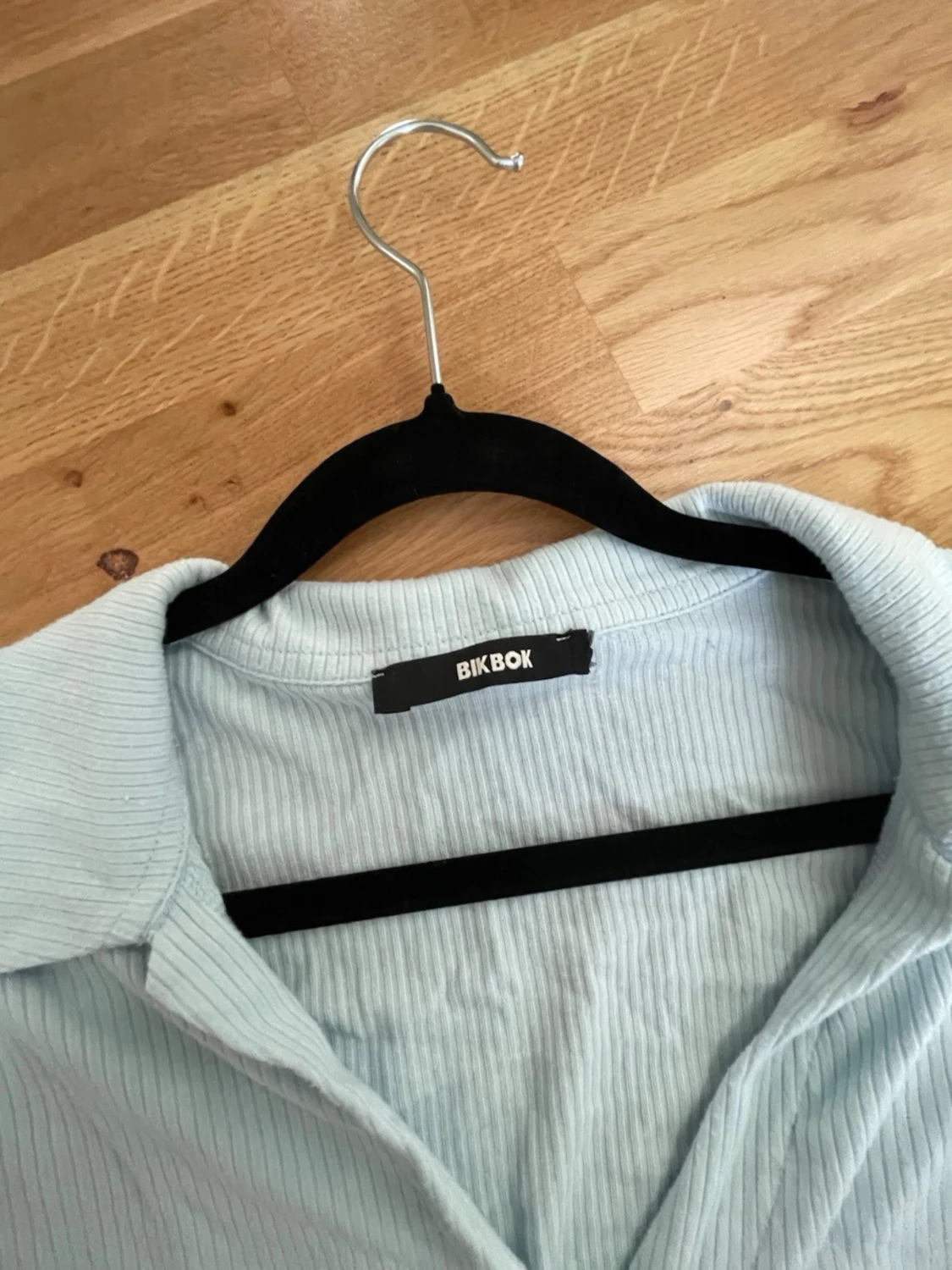 Ljusblå ribbad tröja  - 3