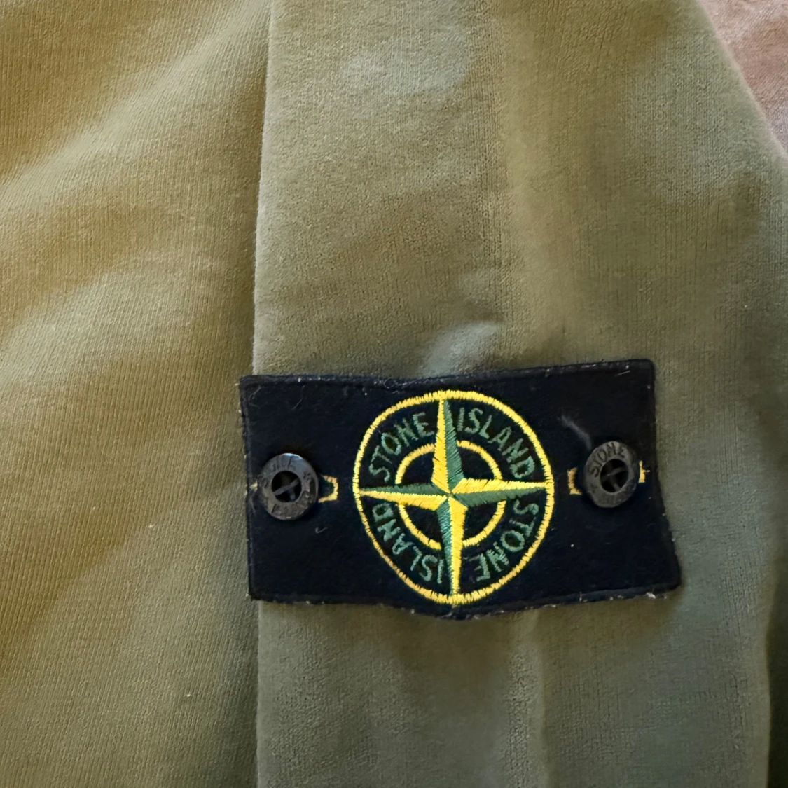 Olivgrön Stone Island sweatshirt - 1
