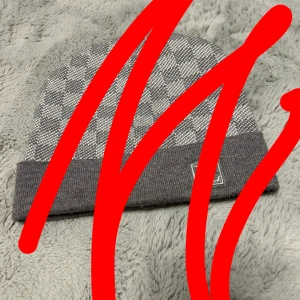 Mössa skriv privat  - Skriv till mig privat för bilder 