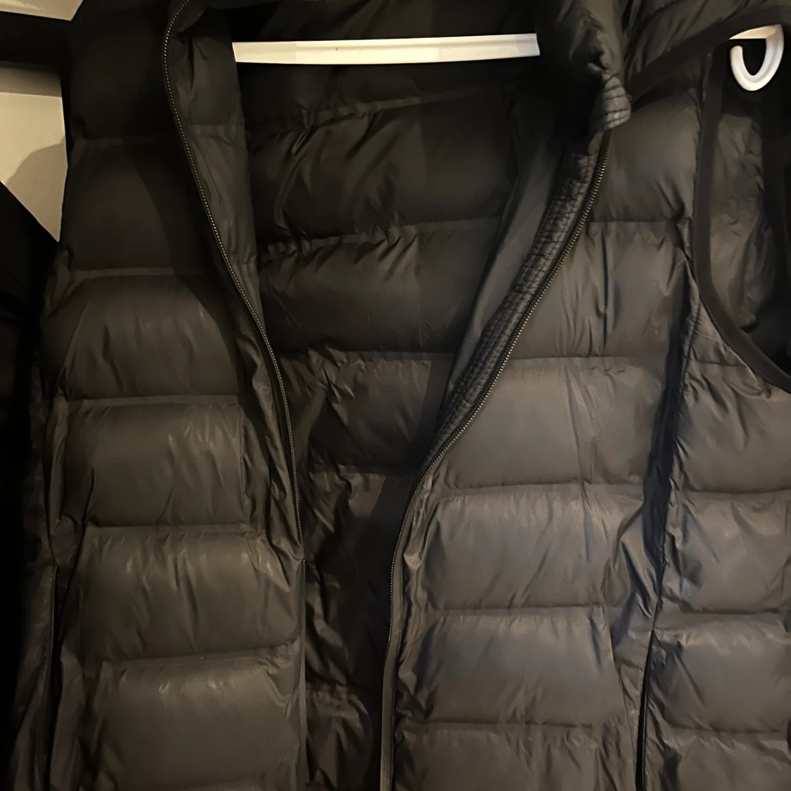 Svart lång dunväst från Zara - 1