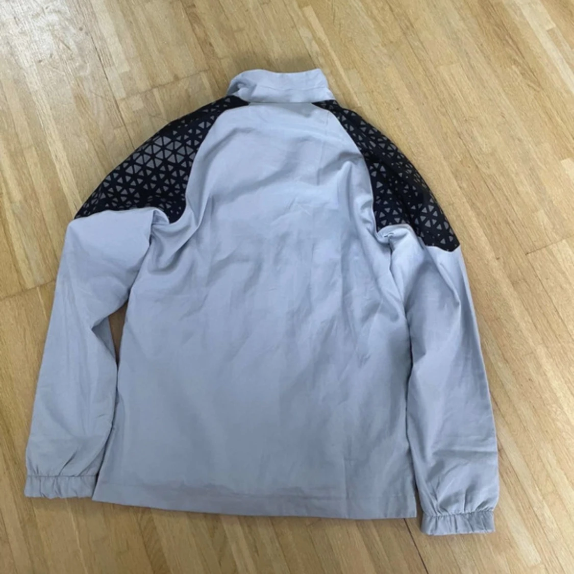 Grå vindjacka Puma BVB - 1