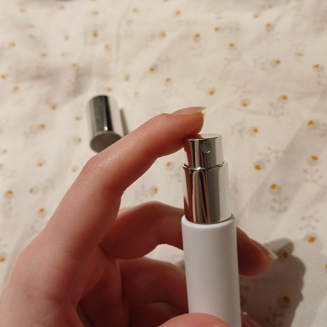 10ml Travel Size Ariana Grande Ari Parfym - 1