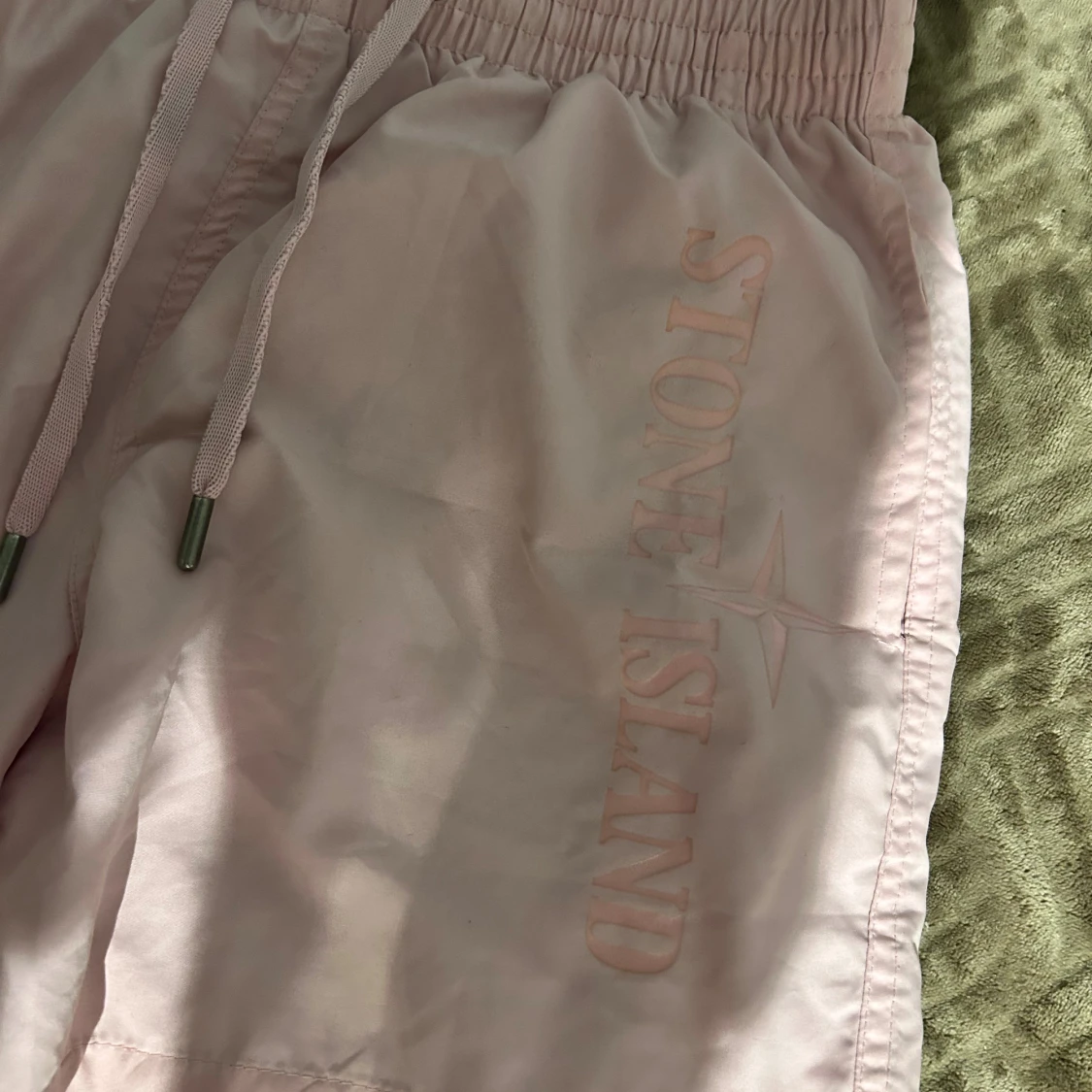 Rosa shorts från Stone Island - 2