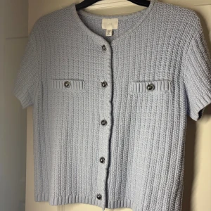 H&M top - Har aldrig kommit till användning 