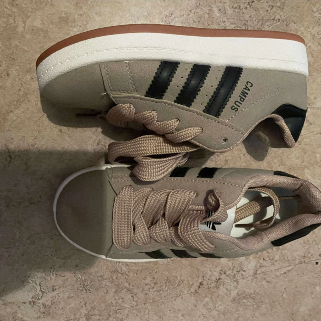 Adidas Campus beige sneakers
