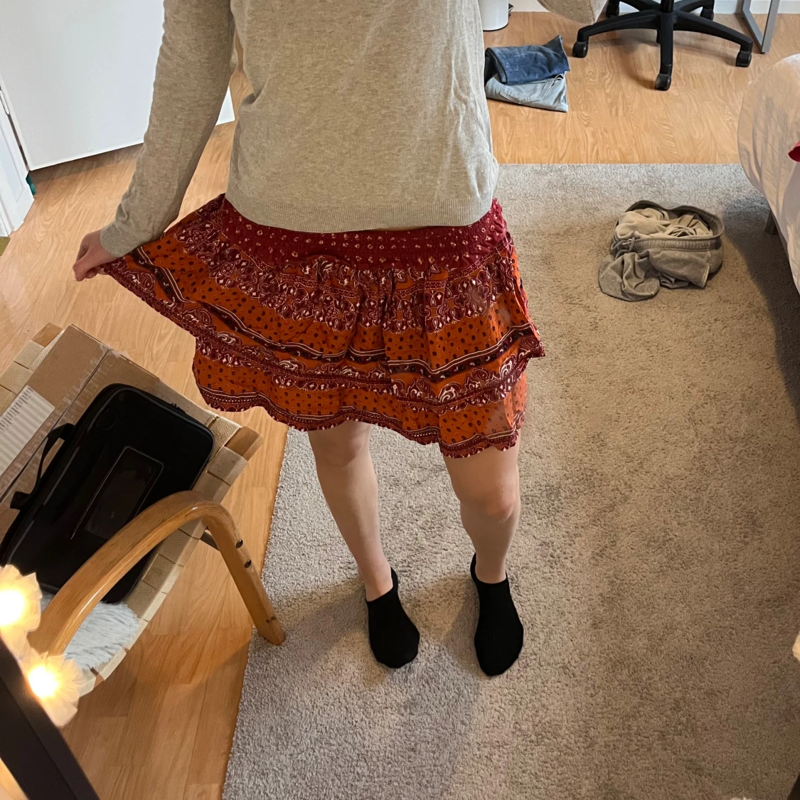 volangkjol med mönster