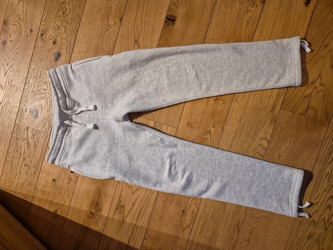 Grå mjukisbyxor från Russermerch, storlek xs