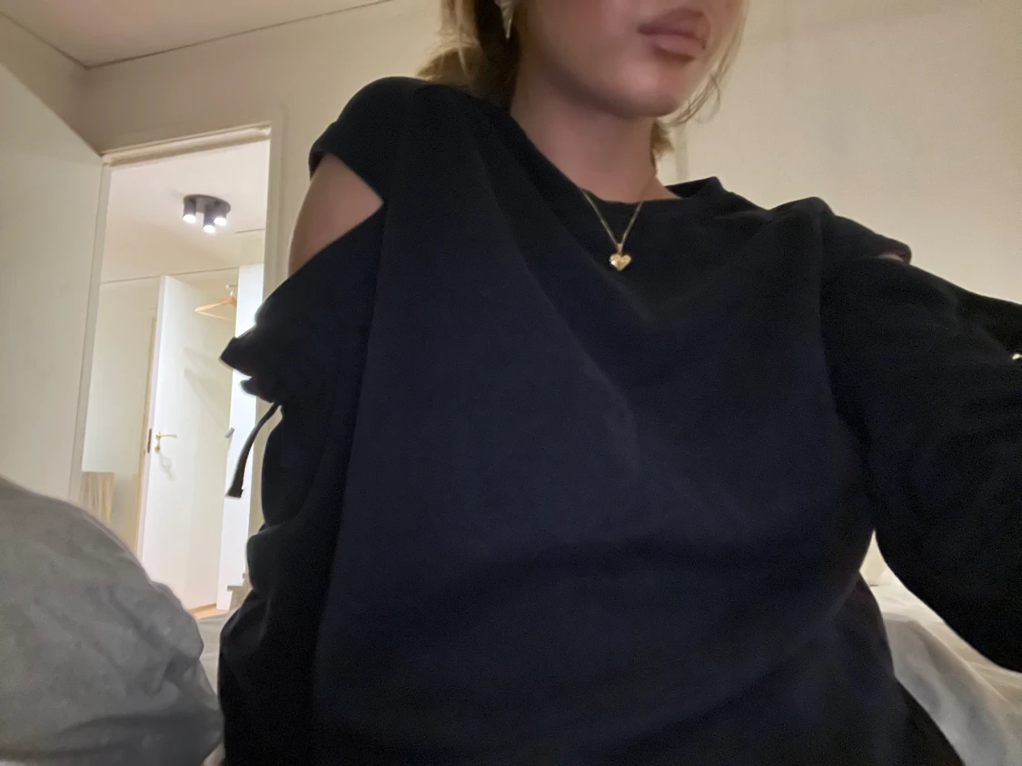 Svart långärmad tröja med snörning - 3