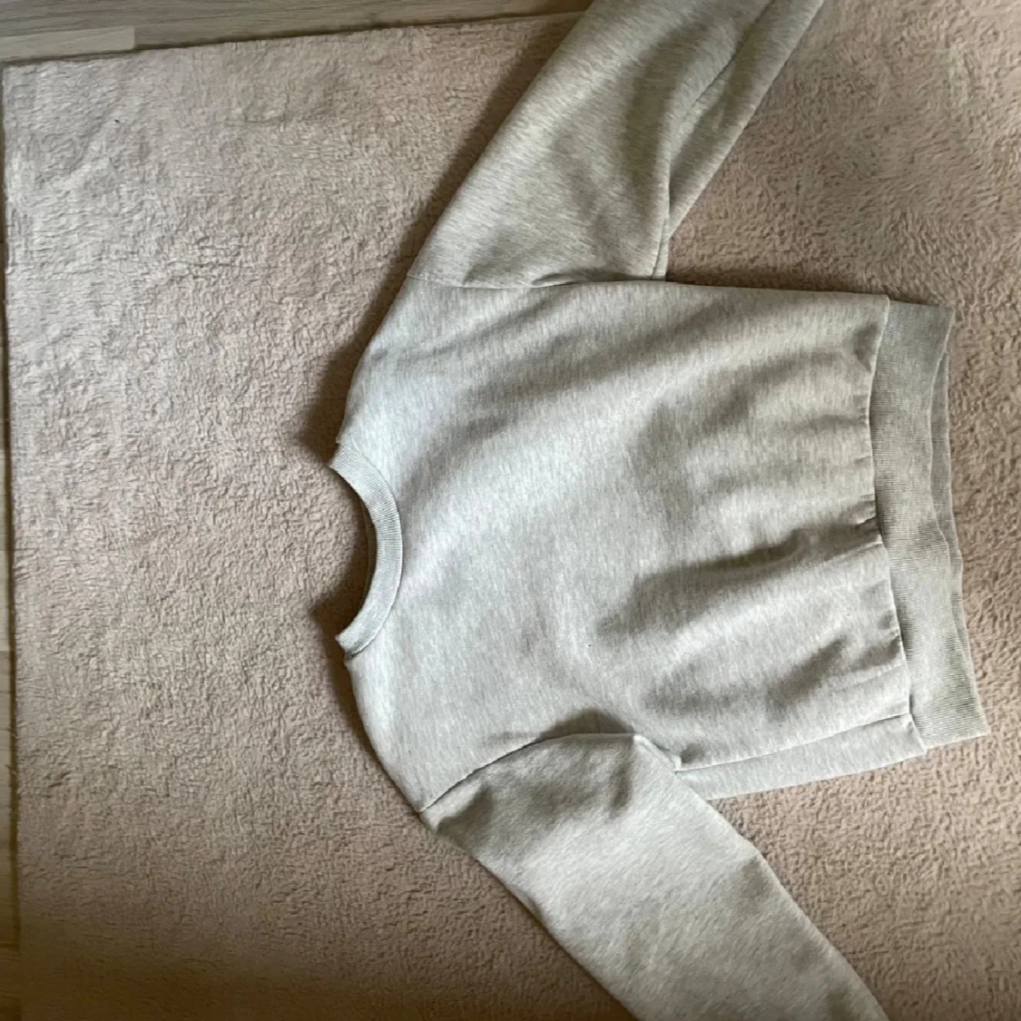 Grå basic sweatshirt i bomull - 1