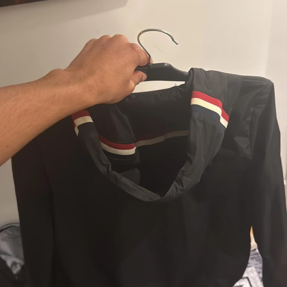 Svart vindjacka från Moncler - 4