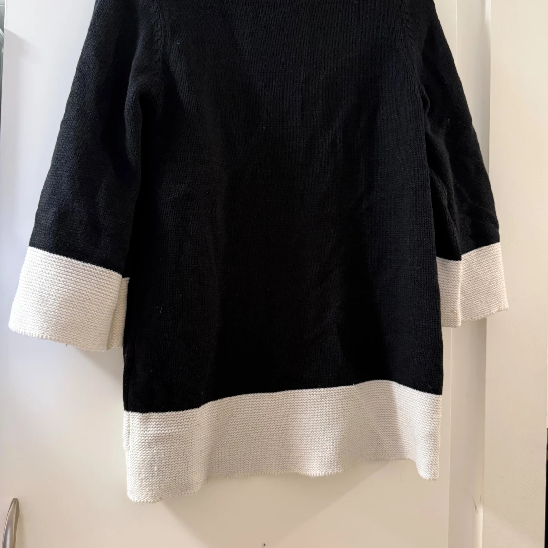 Svartvit stickad tröja från H&M - 1